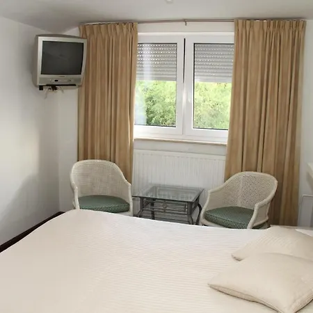 De Eik Otel