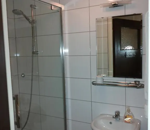 De Eik 3* 法尔肯堡